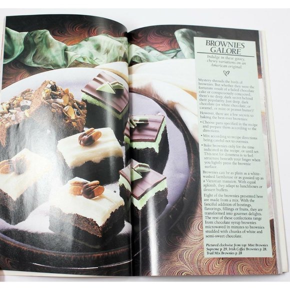 Pillsbury For Chocolate Lovers Rich, Rare and Glorious 1993 Cookbook - Picture 8 of 8